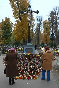 10 tysięcy zł za znicze