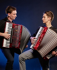 Akordeonowy duet u franciszkanów