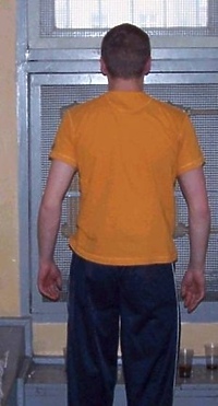 Bił, szarpał i wyrywał torebki