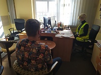 Przyjechał pospacerować po plaży. Został ukarany mandatem