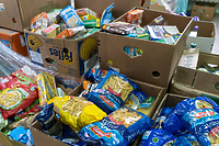 Czytelniczka: do kogo trafia żywność zebrana dla uchodźców z Ukrainy?