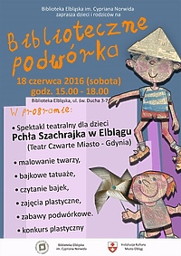 Biblioteczne podwórko z Pchłą Szachrajką