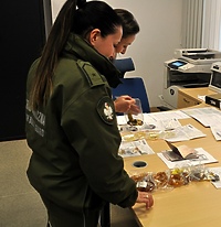 Biżuteria z bursztynu nie trafi do bliskich