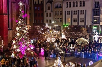 Choinka już świeci