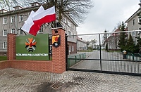 Czytelniczka: "Co to za namioty dla skażonych?"
