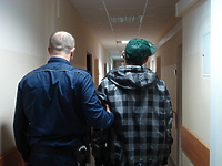 Dla zabawy rozpylili w hotelu gaśnicę