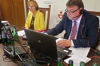 Prezydent z wotum zaufania i absolutorium