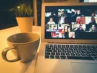 Edukacja i biznes w jednym.  Dlaczego warto organizować webinary dla swoich klientów?