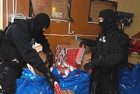 Straż Graniczna rozbiła grupę handlującą papierosami z przemytu