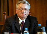 Zamiast Okrągłego Stołu – konsultacje?