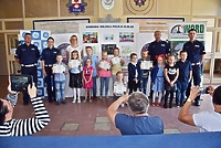 Ich prace ozdobią policyjny  kalendarz