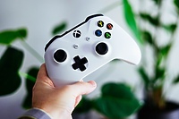 Jakie akcesoria i dodatki możesz dokupić do konsoli Xbox One?