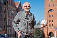 Jan Macioszek: Coś ciągnęło na ławkę  (Śladami historii elbląskiego sportu)