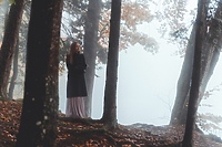 "Podchodzę do tego jak do koncertu". Nowe teledyski Kasi Łączyńskiej