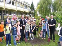 Katyńskie dęby w SP19