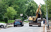 Kierowcy: jazda między koparkami i wymuszanie pierwszeństwa na Saperów
