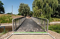 Kładką przez Kumielę