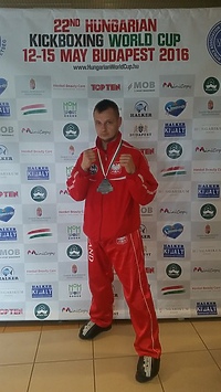 Kolejne srebro Adriana Durmy (kick boxing)