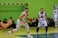 Koszykarze z dwóch galaktyk