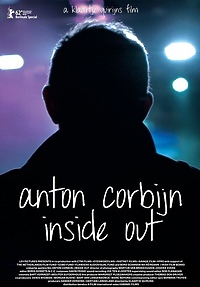 Krużganek Movie: Anton Corbijn. Na wylot