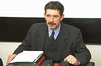 Pacyfikacja przez hipermarkety