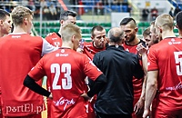 Meblarze zmierzą się z liderem