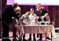 Melodie wyczarowane z kieliszków