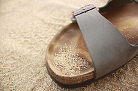 Męskie Birkenstocki w wiosennych stylizacjach - z czym łączyć kultowe modele?
