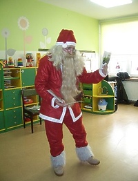 Mikołaj przyjeżdża motocyklem