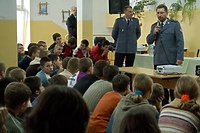 Młodzież pyta - policjanci odpowiadają