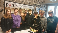 Młodzież z Zespołu Szkół w Jegłowniku odwiedziła portEl.pl