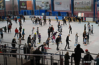 MOSiR zaprasza na pływalnię i łyżwy