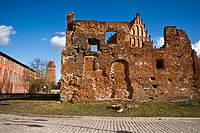 Mury wokół galerii wymagają wzmocnienia