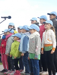 Muzyka i śpiew przez zabawę