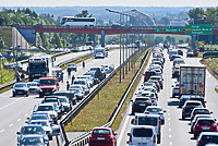 Dachowanie na trasie S7. Są utrudnienia w ruchu