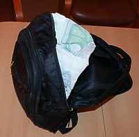 Nie ochronił go plecak z folią