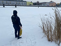 Nie zostawili go na lodzie