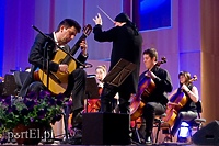 Niech brzmią gitary struny...