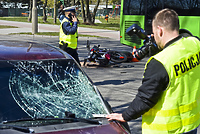 Opel uderzył w motocyklistę