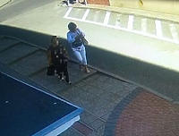 Oszustka nagrana przez osiedlowy monitoring