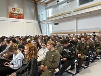 Uczniowie będą uczyli się obsługi dronów