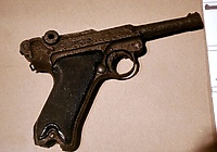 Pistolet Hansa Klossa i inne skarby – posłuchaj!