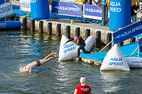 Pływacy rywalizowali w rzece Elbląg