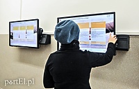 Po pracę przez monitor i komórkę