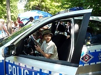 Policjanci na dworze króla Piegusa