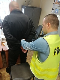 Policja poszukuje świadków zniszczenia krzyża w kwidzyńskiej katedrze