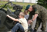 Półkolonia z żołnierzami