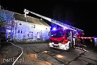 Pożar poddasza w budynku wielorodzinnym w Fiszewie