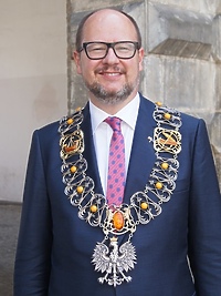 Prezydent Gdańska dźgnięty nożem podczas finału WOŚP  (aktualizacja)