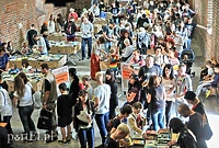 Wielka wyprzedaż w bibliotece